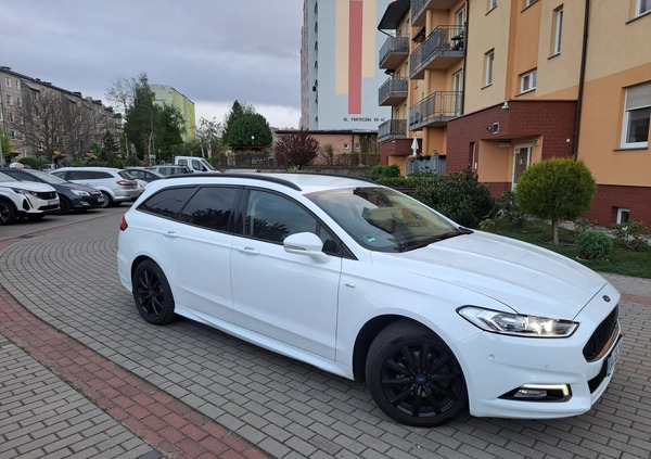 Ford Mondeo cena 58000 przebieg: 199000, rok produkcji 2017 z Wałbrzych małe 667
